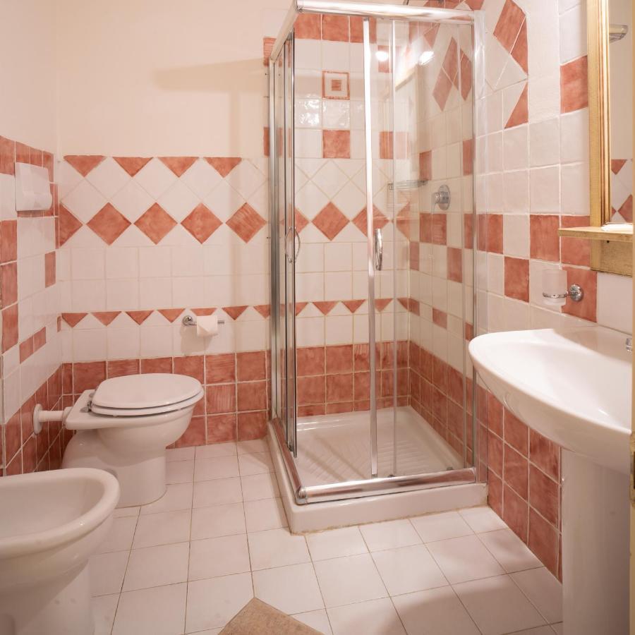 Hotel Pedra Santa Baja Sardinia Exterior foto
