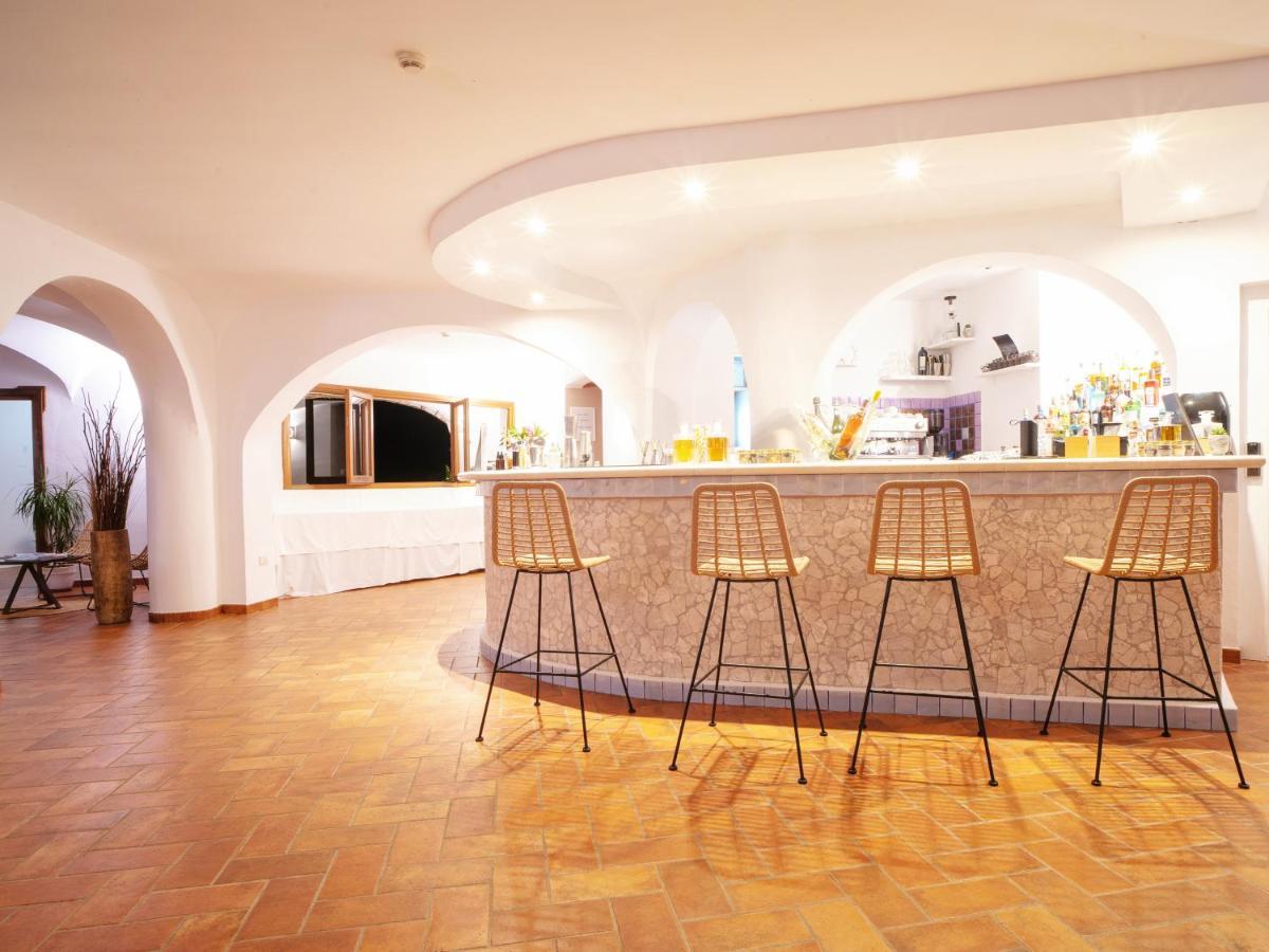 Hotel Pedra Santa Baja Sardinia Exterior foto